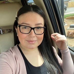 Meet your Posher, Karla